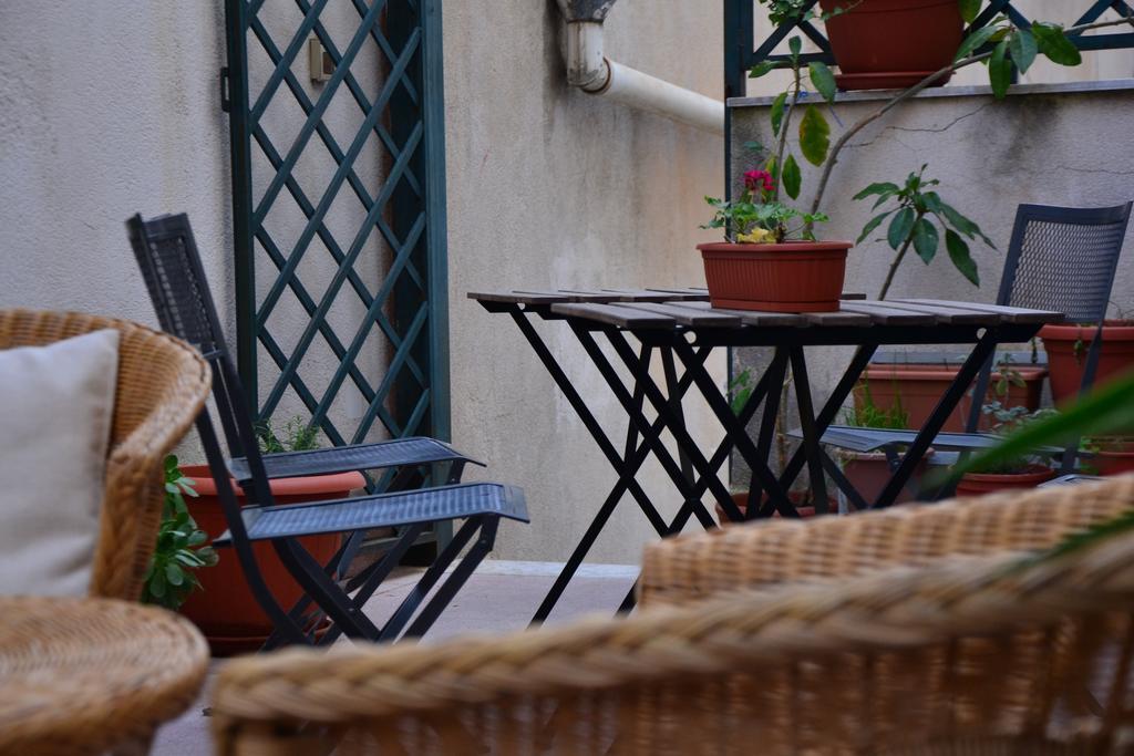 Il Lapino Hotel Palermo Bagian luar foto